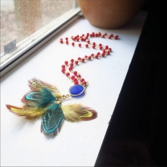 🌹H.P🌹14k GP Natural Howlite & feather necklace - Picture 3 of 6